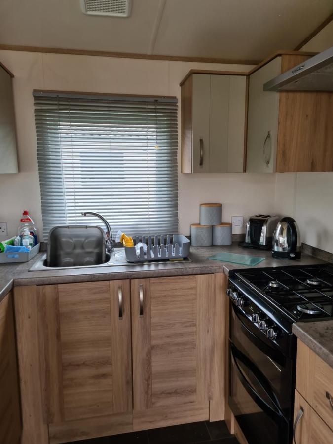 Hot Tub Hols 3 Bed Caravan At 42 Kingfisher Court タターズホール エクステリア 写真
